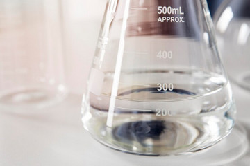 Extracción por solventes líquido-líquido